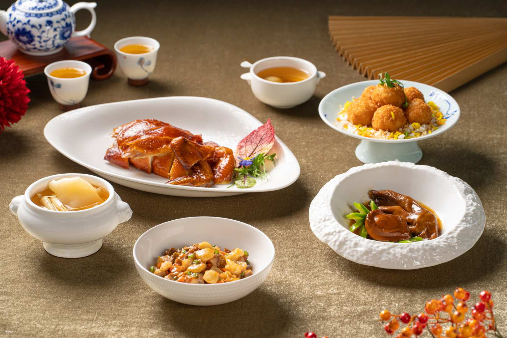 Le Meridien Hong Kong, Cyberport | Nam Fong | Dinner Tasting Menu | Free Parking | Hotel Dining Promotion 2025 - Photo 1 of 3